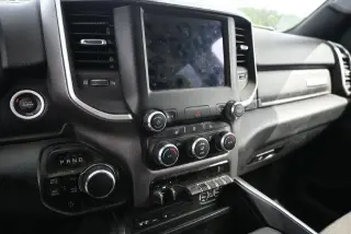 Ram 1500 2019 4x4 Big Horn 4 puertas Quad Cab batea de 6.4 pies