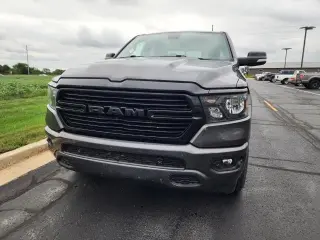 Ram 1500 2021 4x4 Big Horn Cabina Crew de 4 puertas Cabina de 5.6 pies Pickup