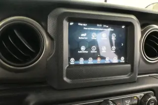 Jeep Gladiator 2021 4x4 Sport 4 puertas Crew Cab Caja corta de 5.0 pies