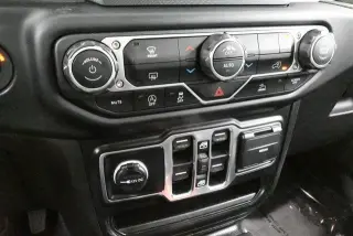 Jeep Gladiator 2021 4x4 Sport 4 puertas Crew Cab Caja corta de 5.0 pies