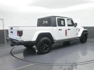 Jeep Gladiator 2021 4x4 Sport 4 puertas Crew Cab Caja corta de 5.0 pies
