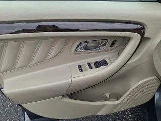 Ford Taurus 2015 Limited 4dr Sedán