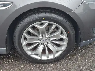 Ford Taurus 2015 Limited 4dr Sedán