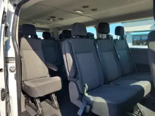 Furgoneta de pasajeros Ford Transit 2024 350 XL 3 puertas LWB de techo bajo