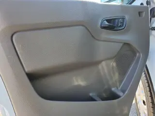 Furgoneta de pasajeros Ford Transit 2024 350 XL 3 puertas LWB de techo bajo
