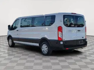 Furgoneta de pasajeros Ford Transit 2024 350 XL 3 puertas LWB de techo bajo