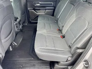 Ram 1500 2019 4x4 Big Horn 4dr Crew Cab 5.6 ft. SB Pickup