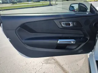 Ford Mustang 2024 EcoBoost Fastback de 2 puertas