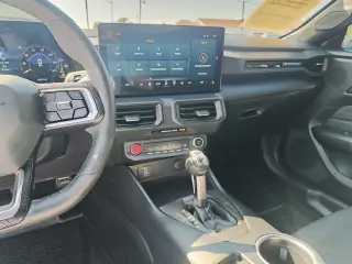 Ford Mustang 2024 EcoBoost Fastback de 2 puertas