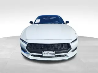 Ford Mustang 2024 EcoBoost Fastback de 2 puertas