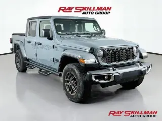 Jeep Gladiator 2024 4x4 Sport S Cabina Doble 4 puestas batea de 1.5 m