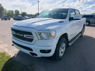 Ram 1500 2020 4x4 Big Horn 4 puertas Crew Cab batea corta de 5.6 pies