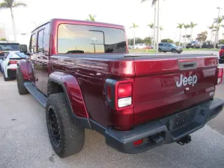 Jeep Gladiator 2021 4x4 Overland 4dr Crew Cab 5.0 ft. SB