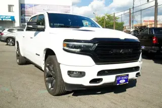 Ram 1500 2021 4x4 Limited Cabina Crew 4 puertas 5.6 ft. SB Pickup