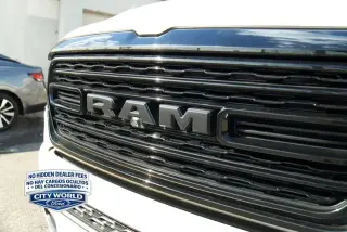 Ram 1500 2021 4x4 Limited Cabina Crew 4 puertas 5.6 ft. SB Pickup