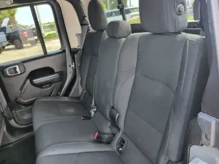 Jeep Gladiator 2022 4x4 Sport 4dr Cabina de Crew 5.0 ft. SB