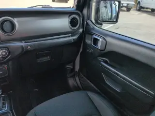 Jeep Gladiator 2022 4x4 Sport 4dr Cabina de Crew 5.0 ft. SB