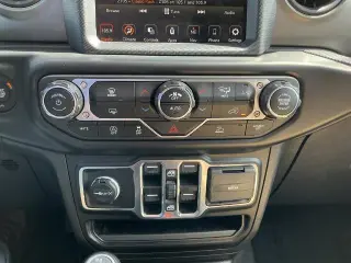 Jeep Gladiator 2022 4x4 Sport 4dr Crew Cab 5.0 ft. SB