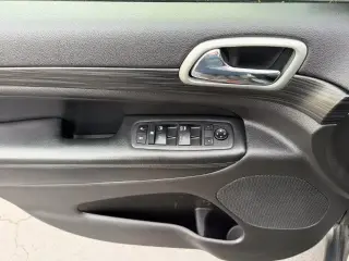 Jeep Grand Cherokee 2019 4x4 Laredo SUV de 4 puertas