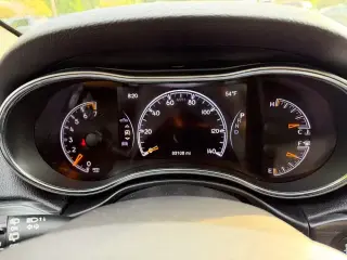 Jeep Grand Cherokee 2019 4x4 Laredo SUV de 4 puertas