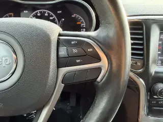 Jeep Grand Cherokee 2019 4x4 Laredo SUV de 4 puertas