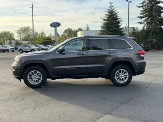 Jeep Grand Cherokee 2019 4x4 Laredo SUV de 4 puertas