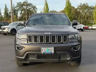 Jeep Grand Cherokee 2019 4x4 Laredo SUV de 4 puertas