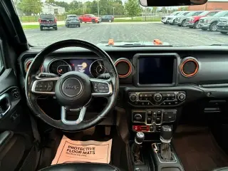 Jeep Gladiator 2020 4x4 Mojave 4 puertas Cabina Doble caja corta de 5.0 pies