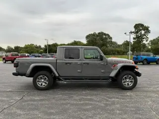 Jeep Gladiator 2020 4x4 Mojave 4 puertas Cabina Doble caja corta de 5.0 pies