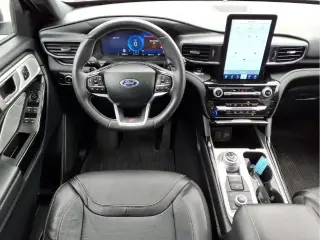 Ford Explorer 2023 AWD ST SUV de 4 puertas