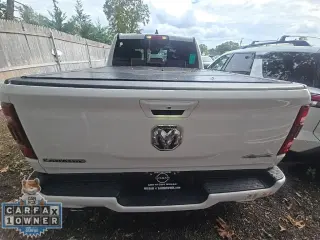 Ram 1500 2023 4x4 Laramie Cabina de Crew de 4 puertas con cama de 5.6 pies