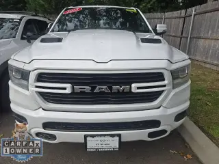 Ram 1500 2023 4x4 Laramie Cabina de Crew de 4 puertas con cama de 5.6 pies