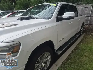 Ram 1500 2023 4x4 Laramie Cabina de Crew de 4 puertas con cama de 5.6 pies