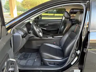 2022 Nissan Sentra SR Xtronic CVT