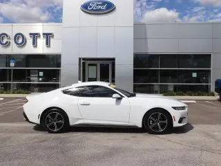 Ford Mustang 2024 EcoBoost 2 puertas Fastback