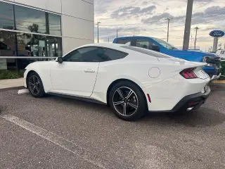 Ford Mustang 2024 EcoBoost 2 puertas Fastback
