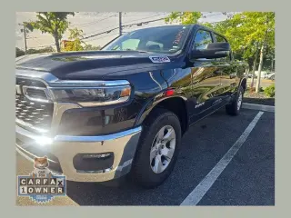 Ram 1500 2025 4x4 Big Horn Cabina Tripulación 4 puertas 5.6 ft. SB Pick-up