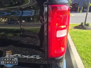 Ram 1500 2025 4x4 Big Horn Cabina Tripulación 4 puertas 5.6 ft. SB Pick-up