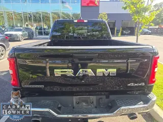 Ram 1500 2025 4x4 Big Horn Cabina Tripulación 4 puertas 5.6 ft. SB Pick-up