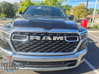Ram 1500 2025 4x4 Big Horn Cabina Tripulación 4 puertas 5.6 ft. SB Pick-up