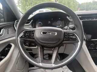 Jeep Grand Cherokee L 2023 4x4 Overland 4dr SUV