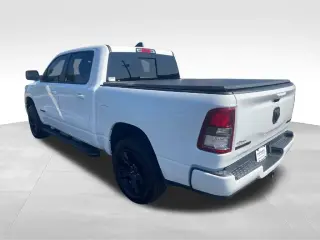 Ram 1500 2020 4x4 Big Horn 4 puertas Crew Cab batea corta de 5.6 pies