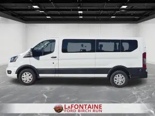 Furgoneta de pasajeros Ford Transit 2024 350 XL de 3 puertas, batalla larga y techo bajo