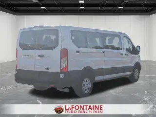Furgoneta de pasajeros Ford Transit 2024 350 XL de 3 puertas, batalla larga y techo bajo