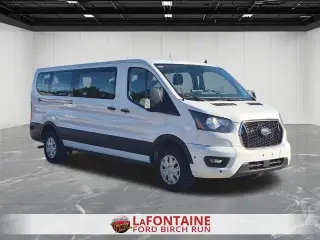 Furgoneta de pasajeros Ford Transit 2024 350 XL de 3 puertas, batalla larga y techo bajo