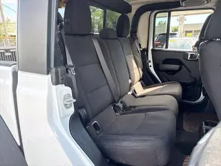 Jeep Gladiator 2023 4x4 Sport 4 puertas Crew Cab 5.0 pies SB