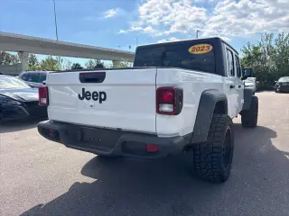 Jeep Gladiator 2023 4x4 Sport 4 puertas Crew Cab 5.0 pies SB