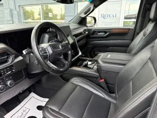 2025 GMC Yukon XL 4WD Denali