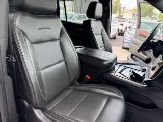 2025 GMC Yukon XL 4WD Denali