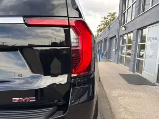 2025 GMC Yukon XL 4WD Denali